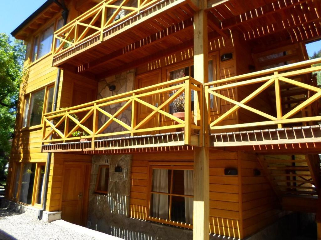 Apart Hotel Robles Del Sur San Martín de los Andes Kültér fotó